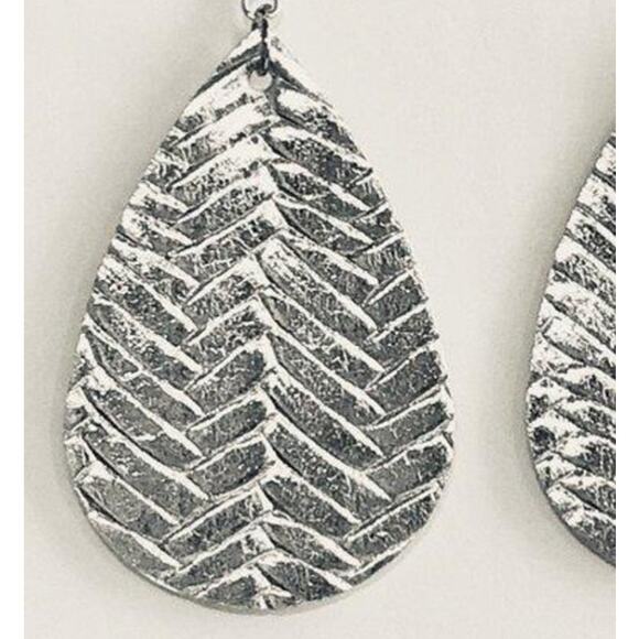 New Boutique Faux Leather Silver Embossed Braid Teardrop Earrings - Picture 3 of 3
